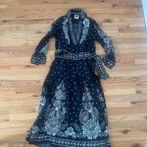 FARM Rio Paisley Bloom Black & White Long Sleeve Maxi Dress - Small